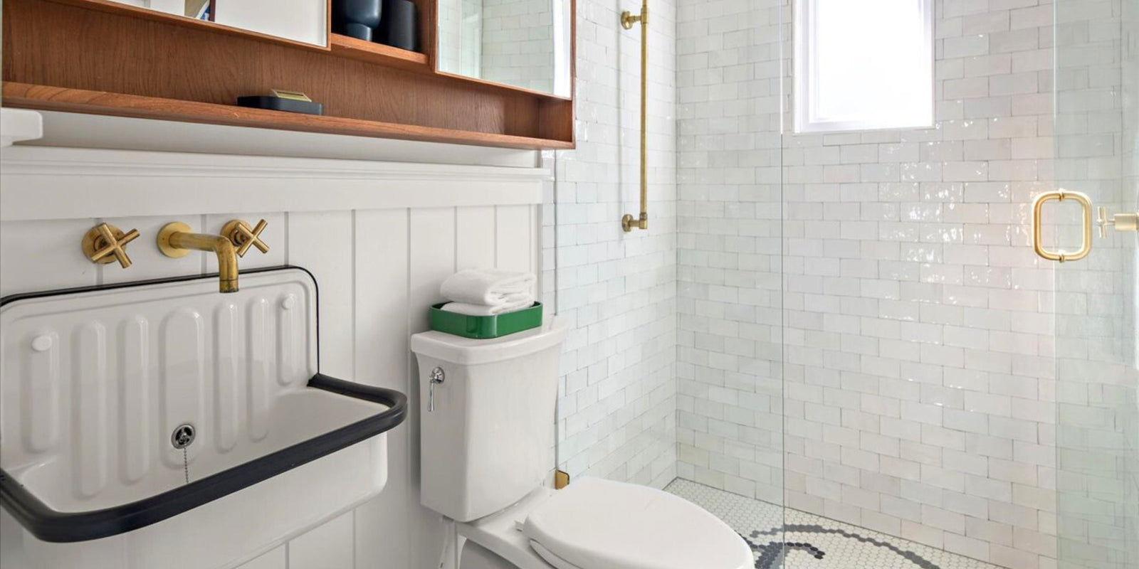 Beach Cottage Bathroom