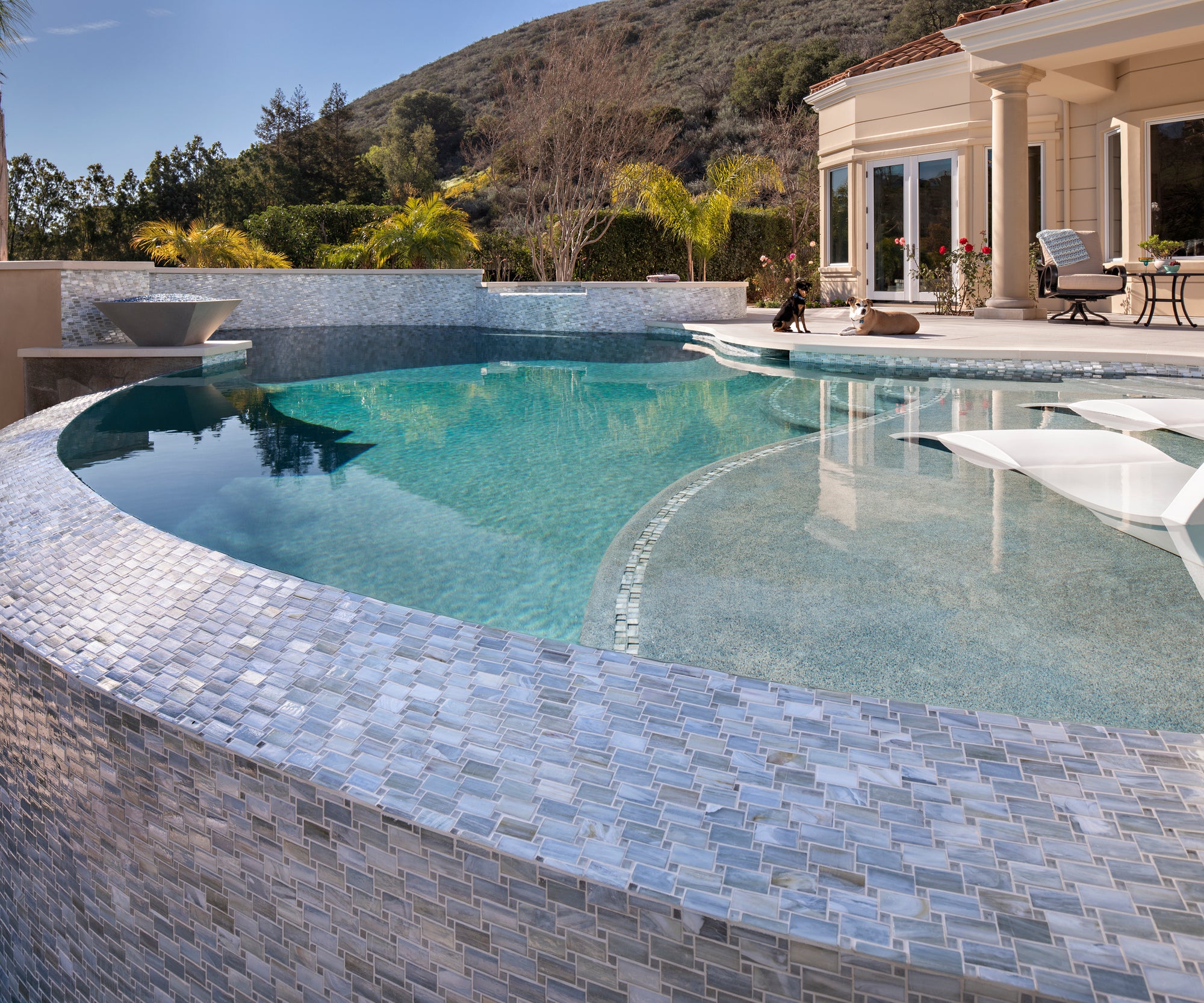 Tommy Bahama - Architessa