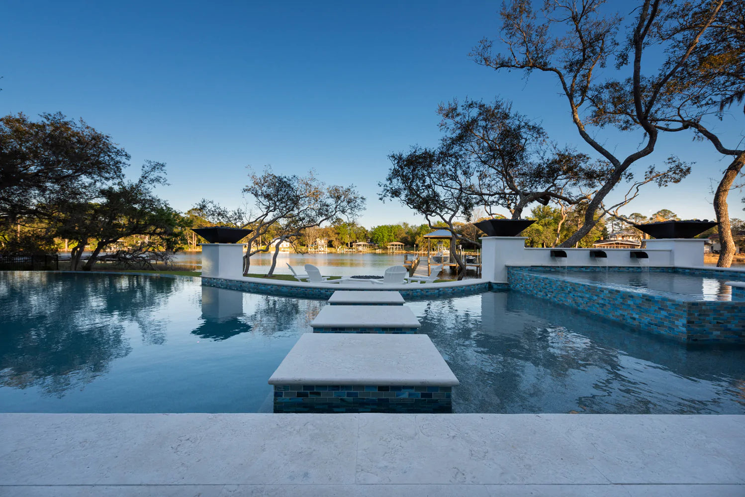 Tommy Bahama - Architessa