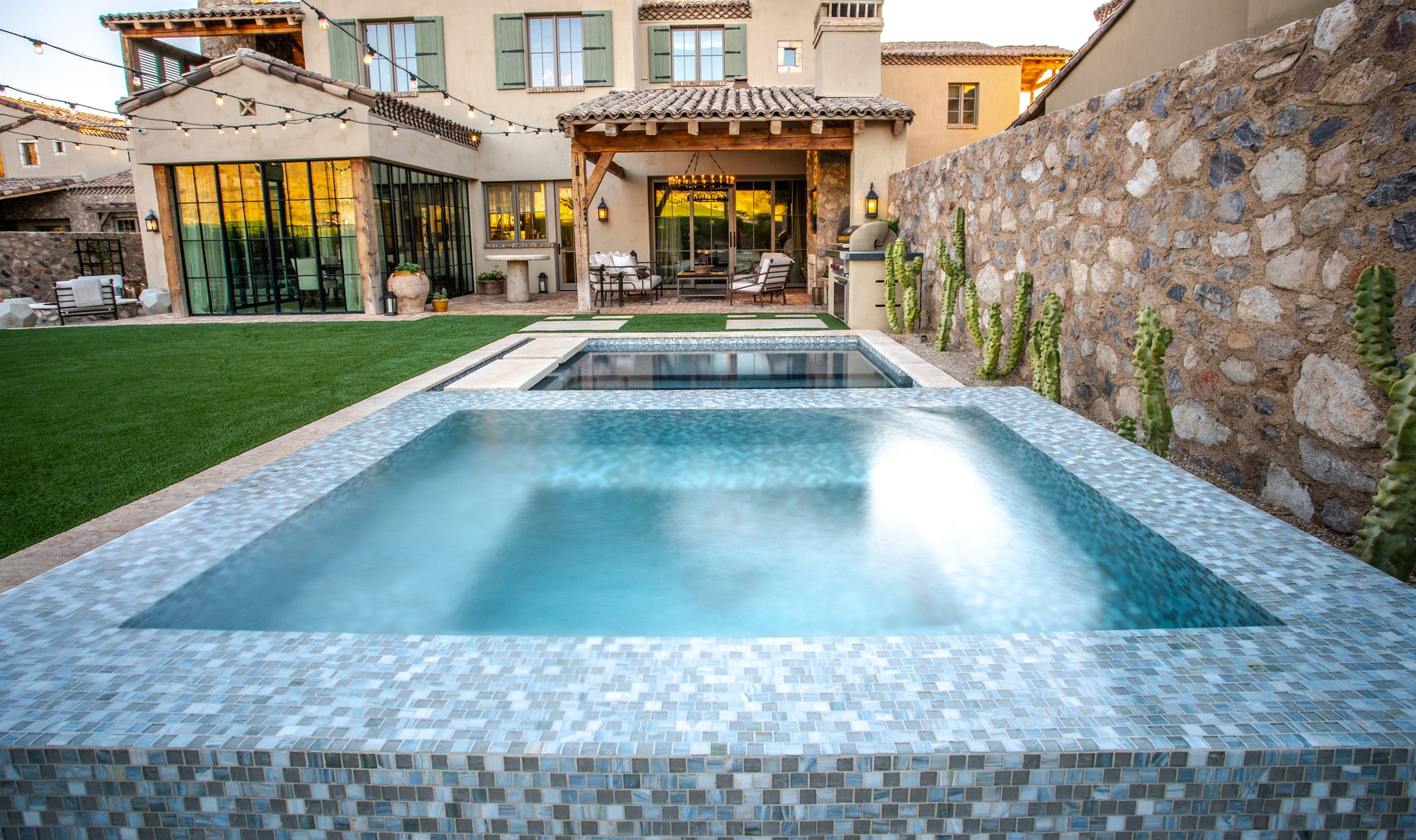 Tommy Bahama - Architessa